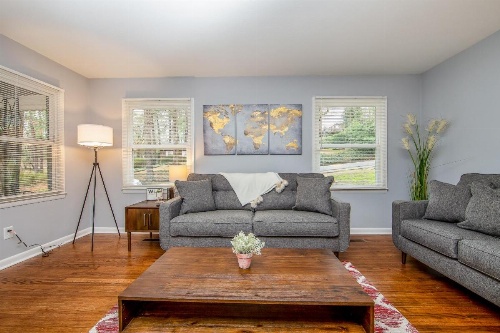 McAllister Manor image 13