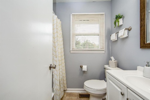 McAllister Manor image 15