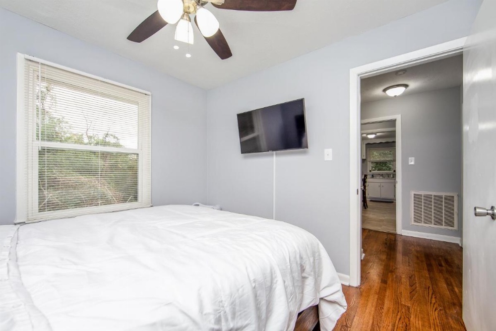 McAllister Manor Image 16