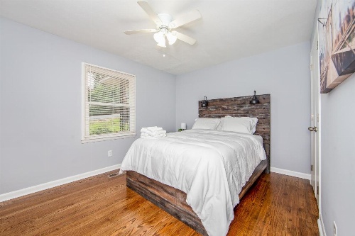 McAllister Manor image 22