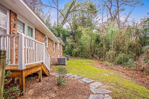 McAllister Manor image 32