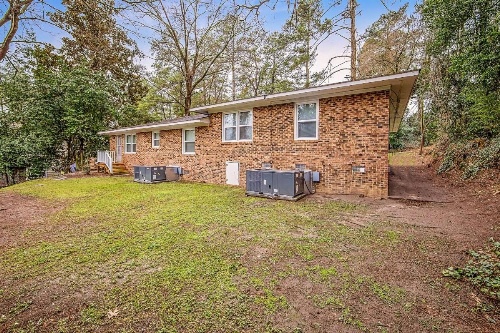 McAllister Manor image 8